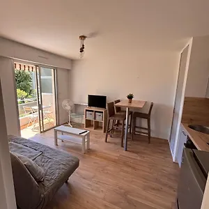  Appartement Beau Studio 300 M De La Plage Avec Parking